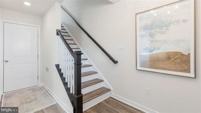 111 BARLETT LN, Harrisburg, PA 17111