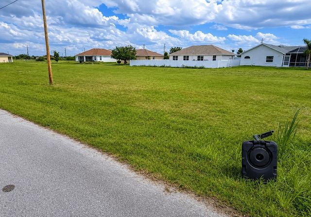 2524 NW 7TH STREET, Cape Coral, FL 33993