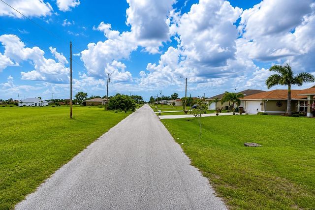 2524 NW 7TH STREET, Cape Coral, FL 33993