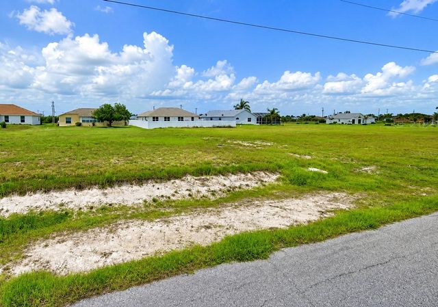 2524 NW 7TH STREET, Cape Coral, FL 33993