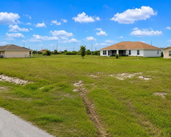 2524 NW 7TH STREET, Cape Coral, FL 33993