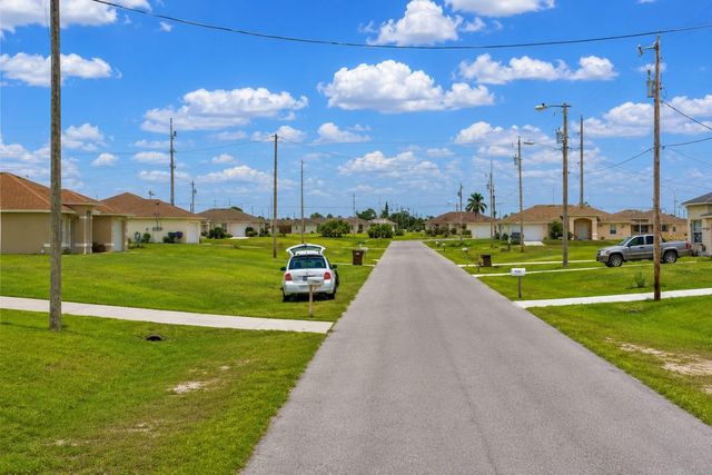 2524 NW 7TH STREET, Cape Coral, FL 33993