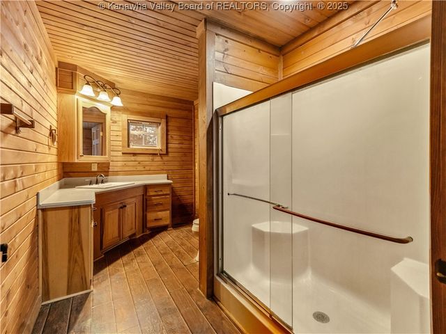 258 Erickson Drive, Gallipolis Ferry, WV 25515