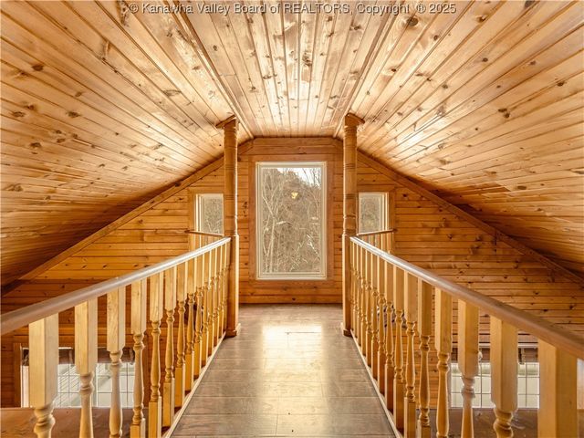 258 Erickson Drive, Gallipolis Ferry, WV 25515