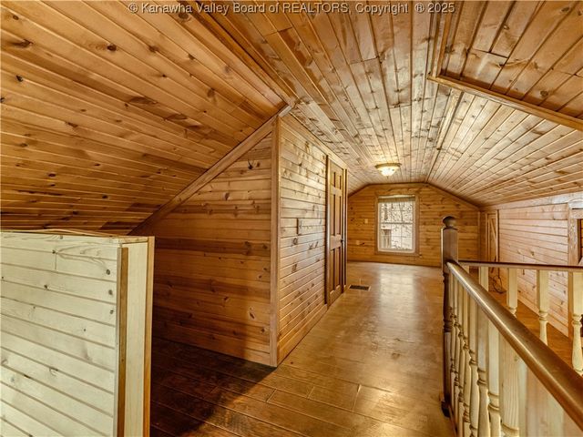 258 Erickson Drive, Gallipolis Ferry, WV 25515