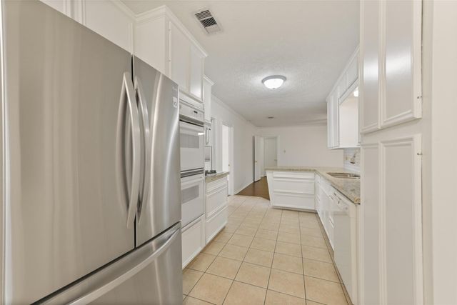10515 Eddystone Drive, Houston, TX 77043
