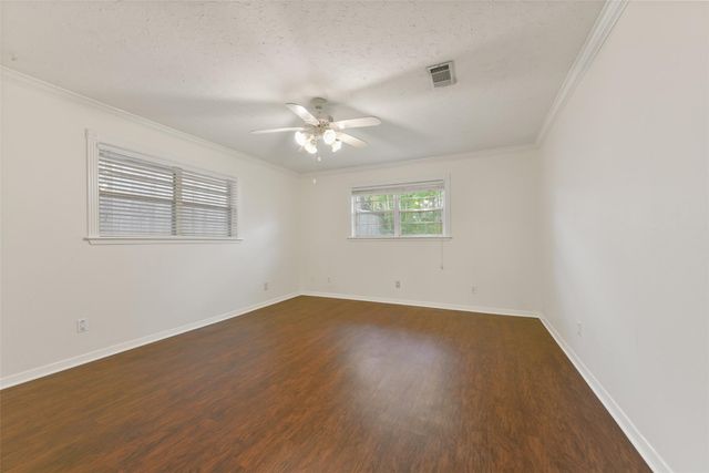 10515 Eddystone Drive, Houston, TX 77043