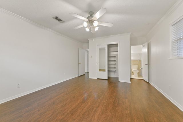 10515 Eddystone Drive, Houston, TX 77043