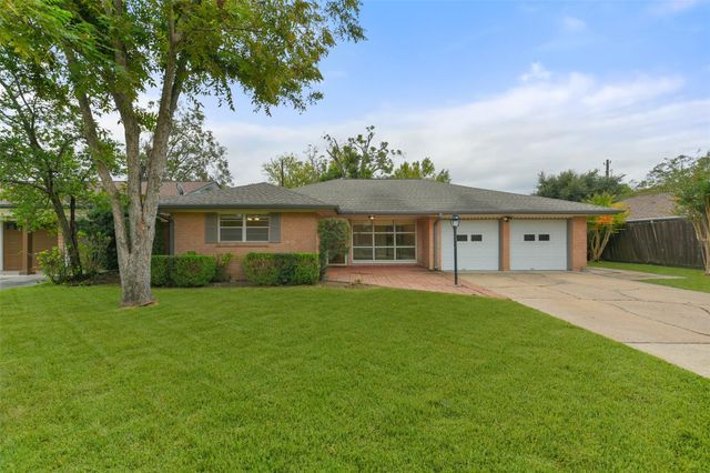 10515 Eddystone Drive, Houston, TX 77043