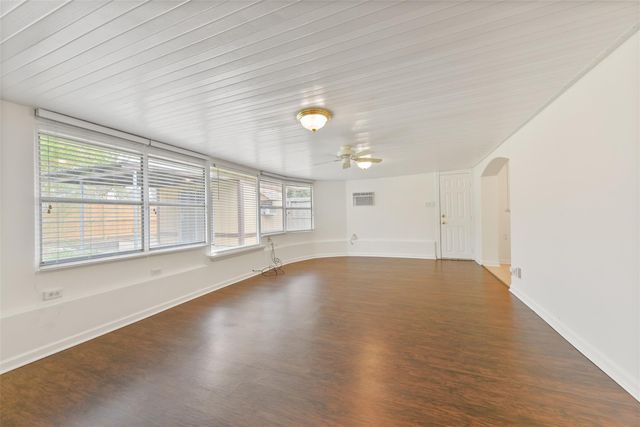 10515 Eddystone Drive, Houston, TX 77043
