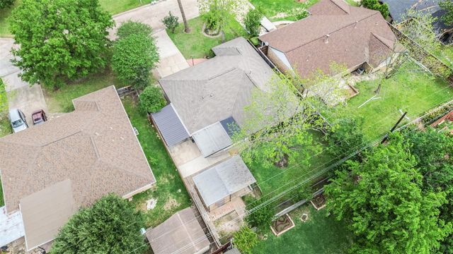 10515 Eddystone Drive, Houston, TX 77043