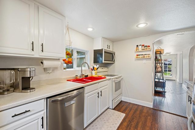 543 J St, Lincoln, CA 95648