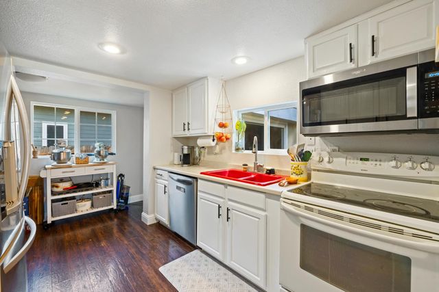 543 J St, Lincoln, CA 95648