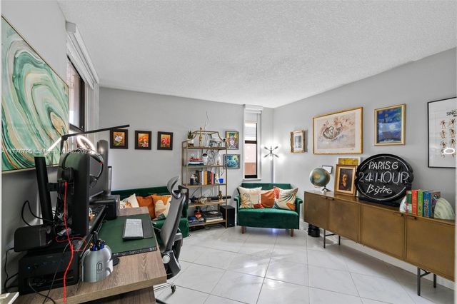 6800 Cypress Rd 513, Plantation, FL 33317