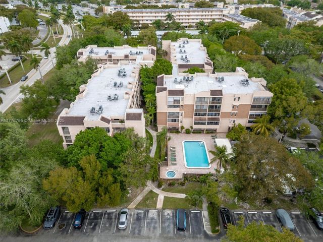 6800 Cypress Rd 513, Plantation, FL 33317