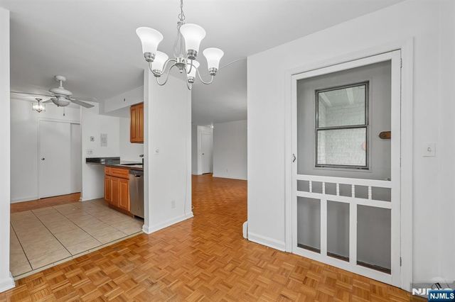 135-167 S Maple Avenue 137 H, Ridgewood, NJ 07450