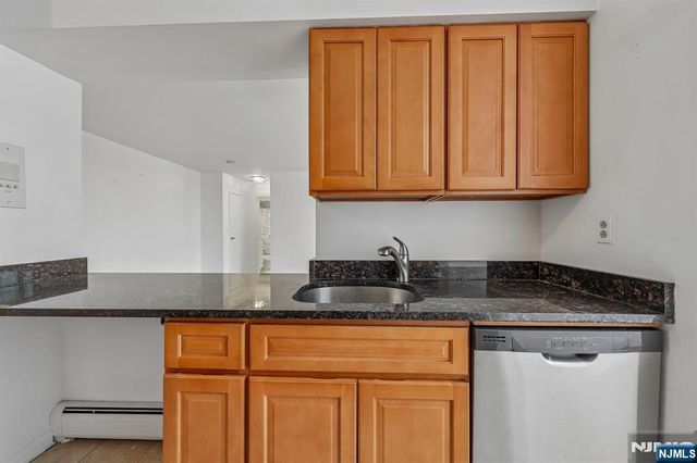 135-167 S Maple Avenue 137 H, Ridgewood, NJ 07450