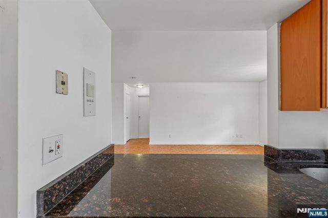 135-167 S Maple Avenue 137 H, Ridgewood, NJ 07450
