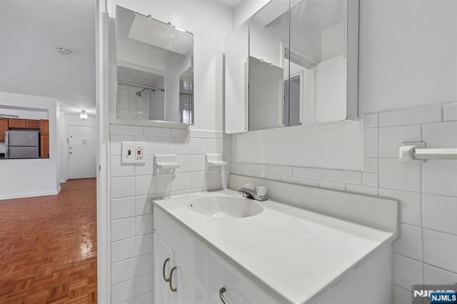 135-167 S Maple Avenue 137 H, Ridgewood, NJ 07450
