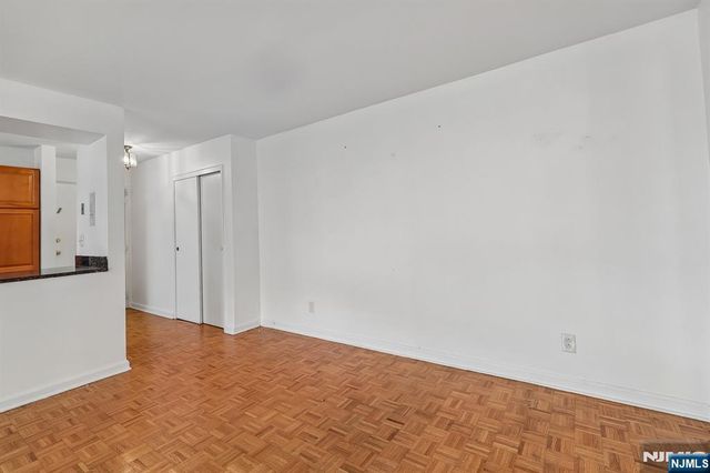 135-167 S Maple Avenue 137 H, Ridgewood, NJ 07450