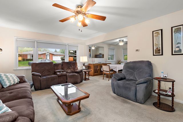 8608 W 144th Place, Orland Park, IL 60462
