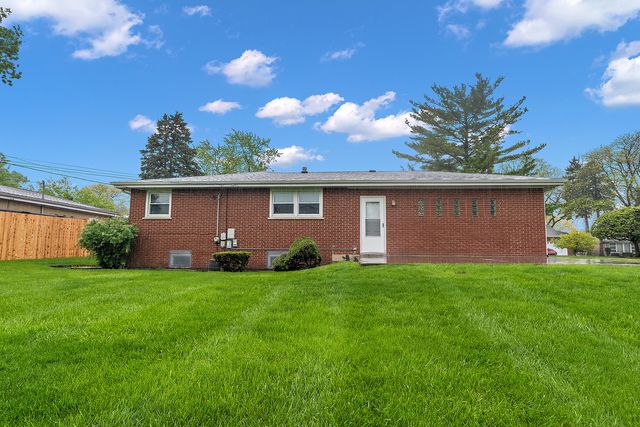 8608 W 144th Place, Orland Park, IL 60462
