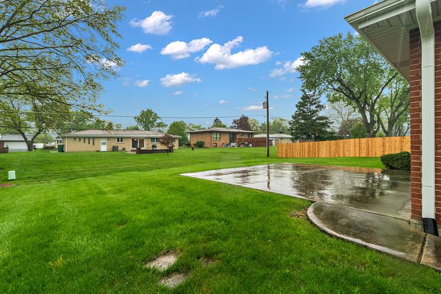 8608 W 144th Place, Orland Park, IL 60462