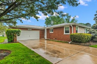 8608 W 144th Place, Orland Park, IL 60462