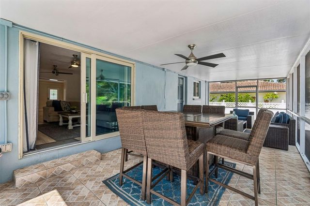3282 HONEYSUCKLE RD, Largo, FL 33770