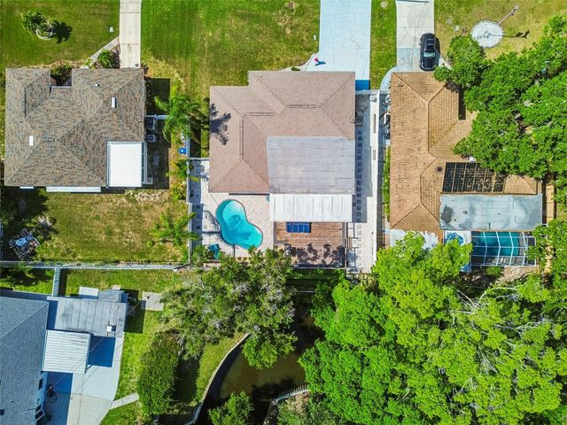 3282 HONEYSUCKLE RD, Largo, FL 33770