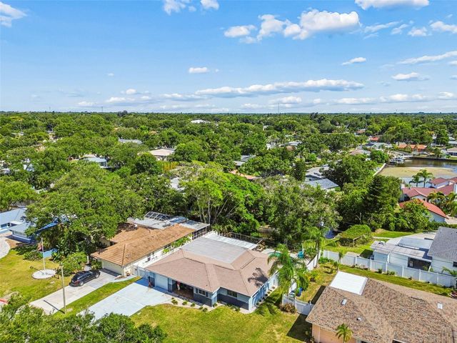 3282 HONEYSUCKLE RD, Largo, FL 33770