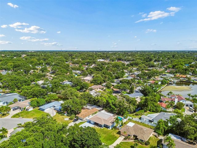 3282 HONEYSUCKLE RD, Largo, FL 33770