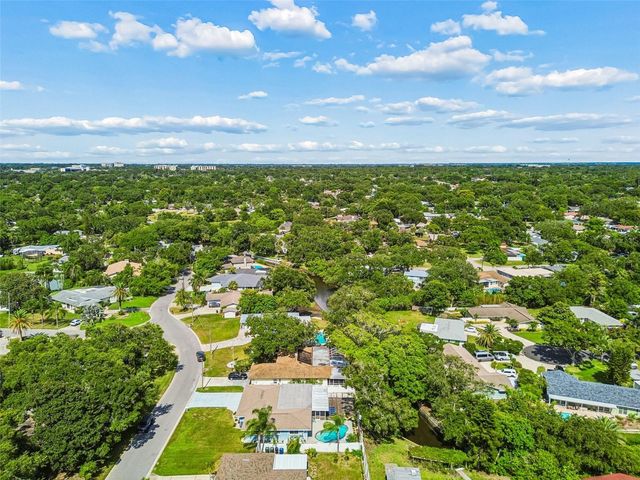 3282 HONEYSUCKLE RD, Largo, FL 33770