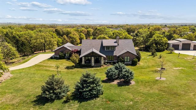 7430 Dawn Avenue, Pilot Point, TX 76258