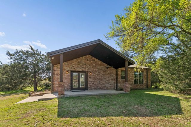 7430 Dawn Avenue, Pilot Point, TX 76258