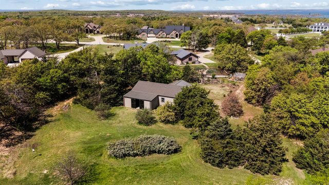 7430 Dawn Avenue, Pilot Point, TX 76258