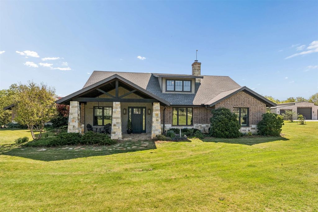 7430 Dawn Avenue, Pilot Point, TX 76258