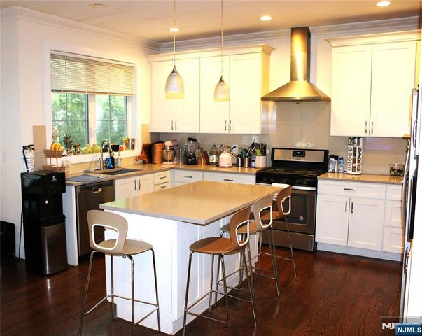 294-296 Tenafly Road, Tenafly, NJ 07670