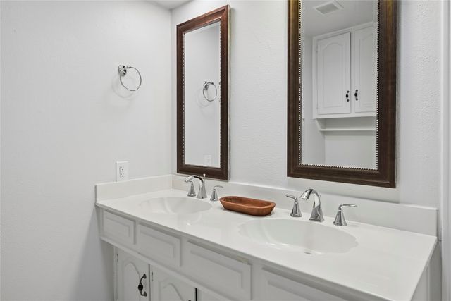 10504 Berry Knoll Drive, Dallas, TX 75230