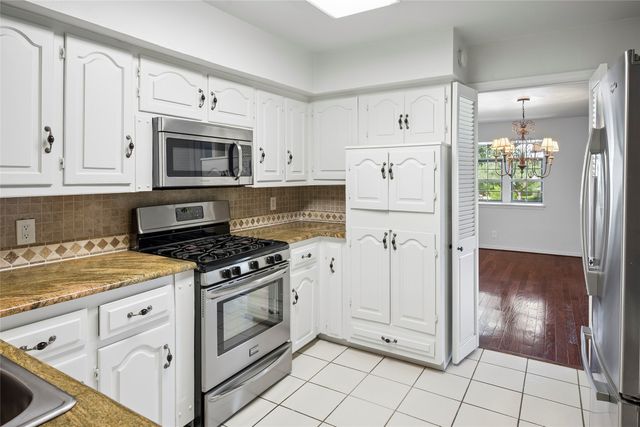 10504 Berry Knoll Drive, Dallas, TX 75230