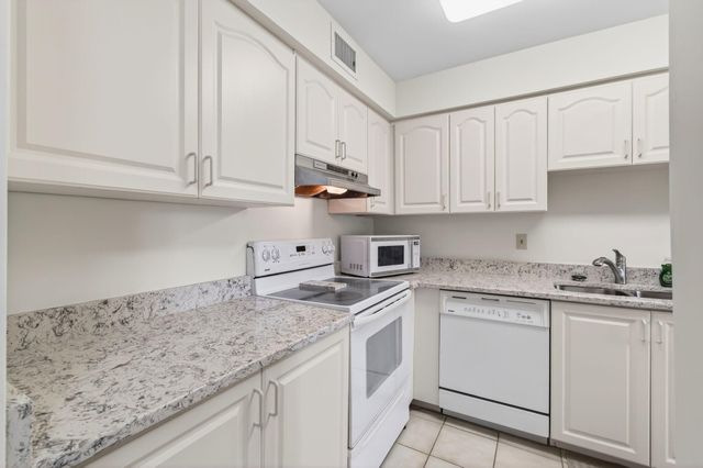 13682 VIA FLORA A, Delray Beach, FL 33484