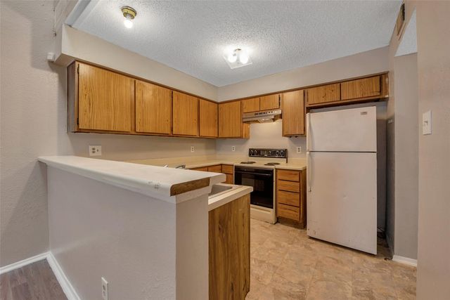 6345 Cattails Lane, Houston, TX 77035
