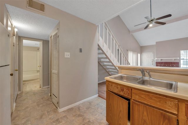 6345 Cattails Lane, Houston, TX 77035