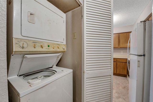 6345 Cattails Lane, Houston, TX 77035