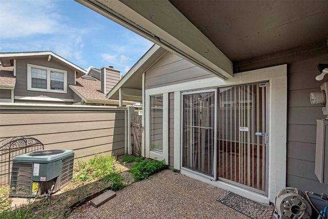 6345 Cattails Lane, Houston, TX 77035