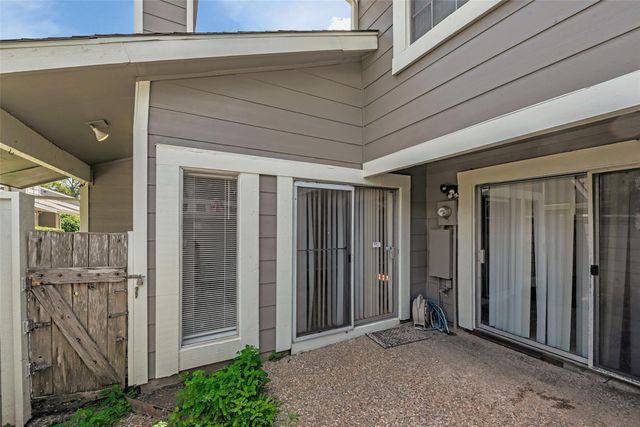 6345 Cattails Lane, Houston, TX 77035