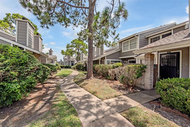 6345 Cattails Lane, Houston, TX 77035