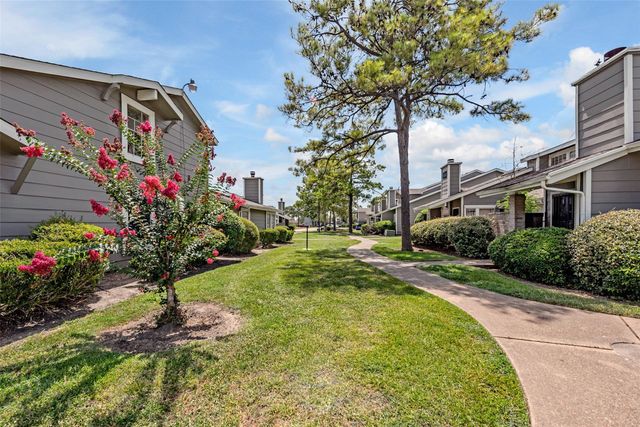 6345 Cattails Lane, Houston, TX 77035