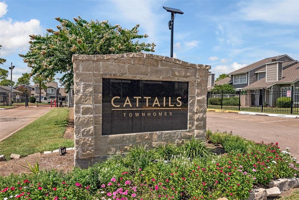 6345 Cattails Lane, Houston, TX 77035