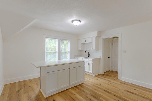 1028 E Potter AVENUE #1028A, Milwaukee, WI 53207